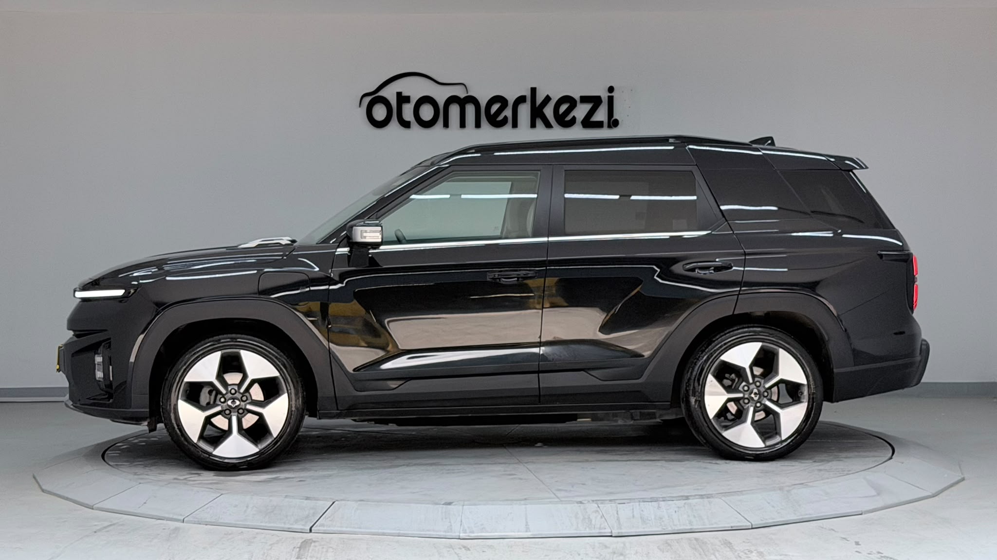KGMOBILITY TORRES 9